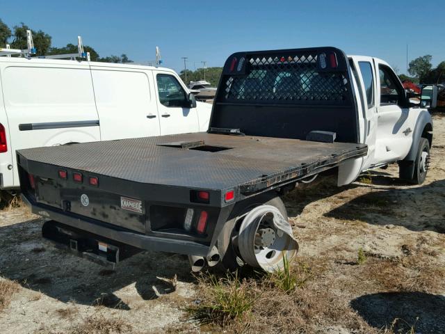 1FD0W5HT2CEC17207 - 2012 FORD F550 SUPER WHITE photo 4