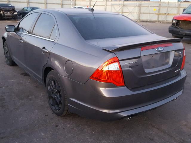 3FAHP0HG4BR140447 - 2011 FORD FUSION SE GRAY photo 3