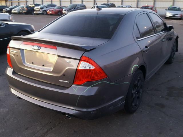 3FAHP0HG4BR140447 - 2011 FORD FUSION SE GRAY photo 4