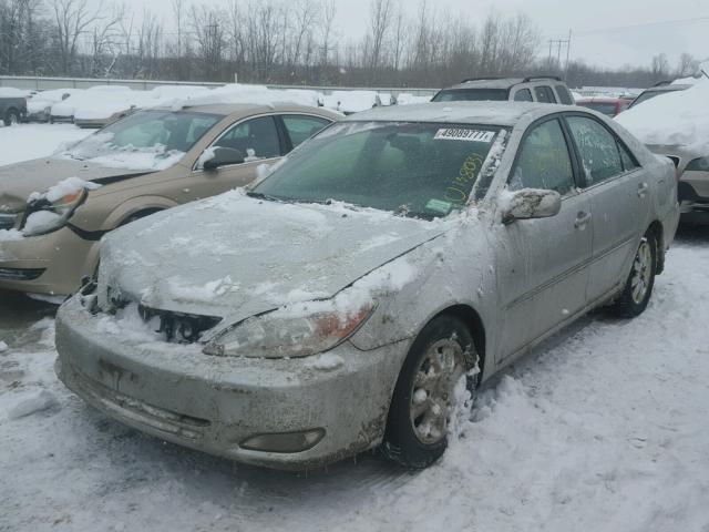 4T1BE30K83U721981 - 2003 TOYOTA CAMRY LE SILVER photo 2