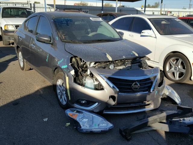 3N1CN7AP9HL820646 - 2017 NISSAN VERSA S GRAY photo 1