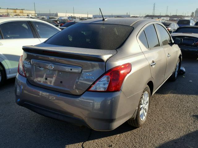 3N1CN7AP9HL820646 - 2017 NISSAN VERSA S GRAY photo 4