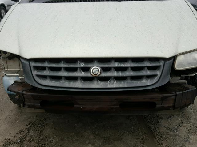 2C4FJ25B1YR740560 - 2000 CHRYSLER VOYAGER CREAM photo 9