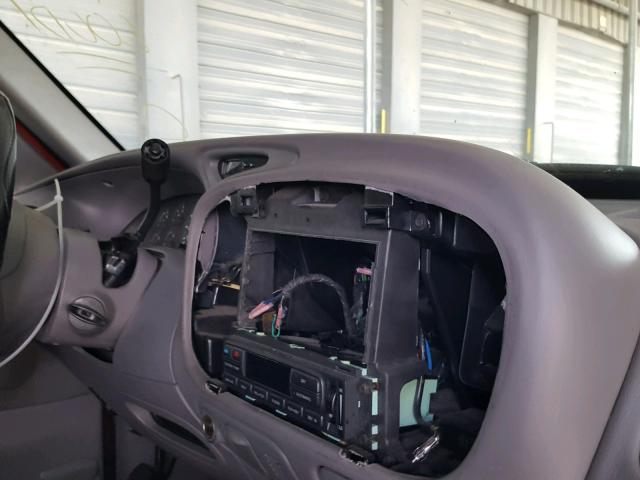 5LMEU27L1WLJ04616 - 1998 LINCOLN NAVIGATOR Czerwony zdjęcie 9