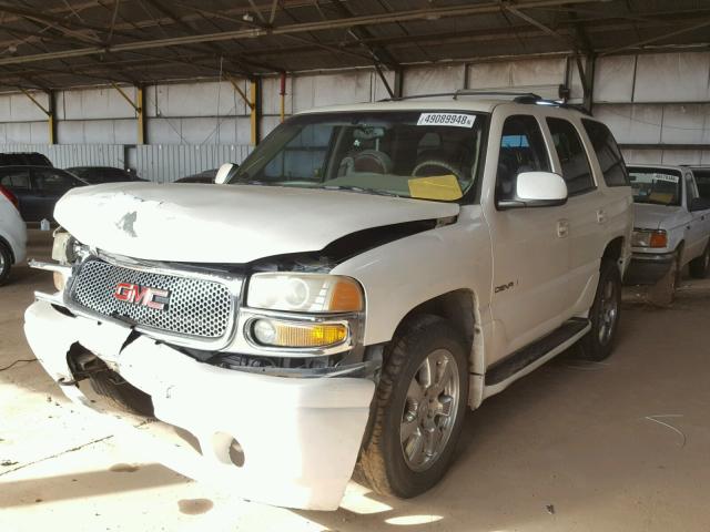 1GKEK63UX1J198281 - 2001 GMC DENALI WHITE photo 2