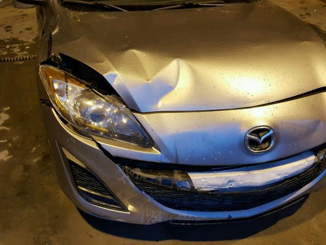 JM1BL1VGXB1482596 - 2011 MAZDA 3 I SILVER photo 9