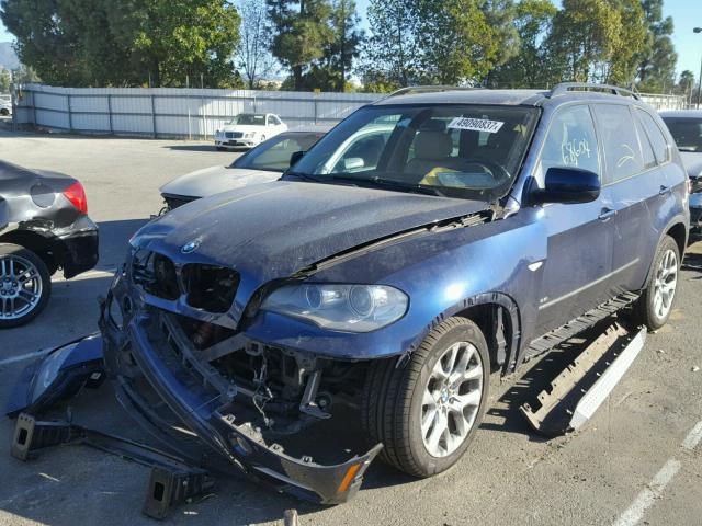 5UXZV4C57CL755820 - 2012 BMW X5 XDRIVE3 BLUE photo 2