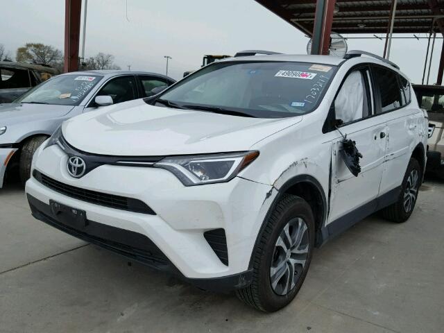 2T3ZFREVXGW263505 - 2016 TOYOTA RAV4 LE WHITE photo 2