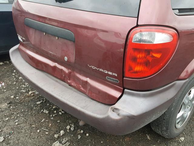 1C4GJ25372B742218 - 2002 CHRYSLER VOYAGER BURGUNDY photo 9