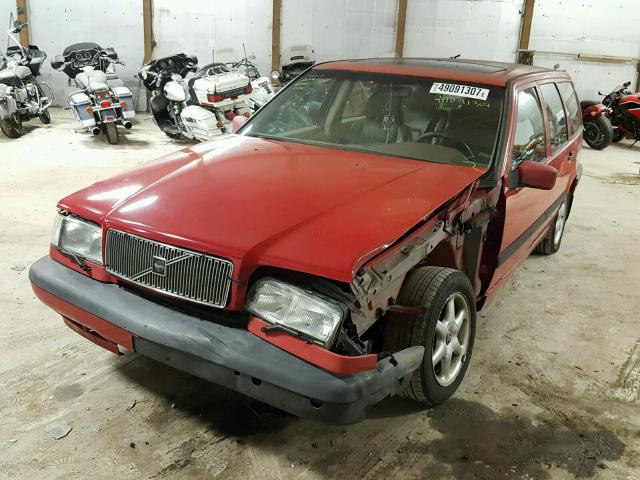 YV1LW5510S2146085 - 1995 VOLVO 850 BASE RED photo 2