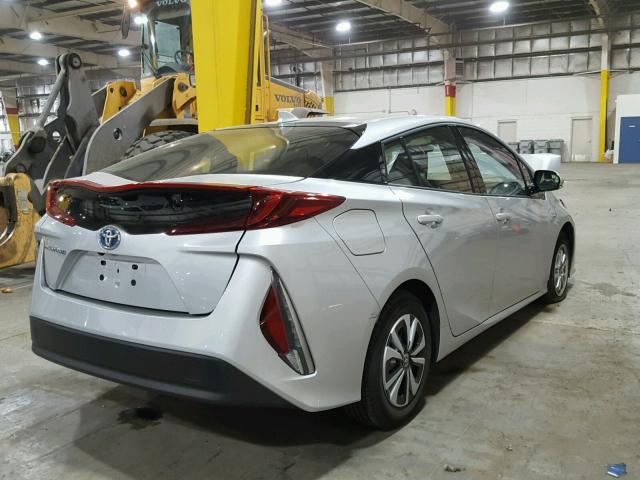 JTDKARFP0H3003831 - 2017 TOYOTA PRIUS PRIM ნაცრისფერი ფოტო 4