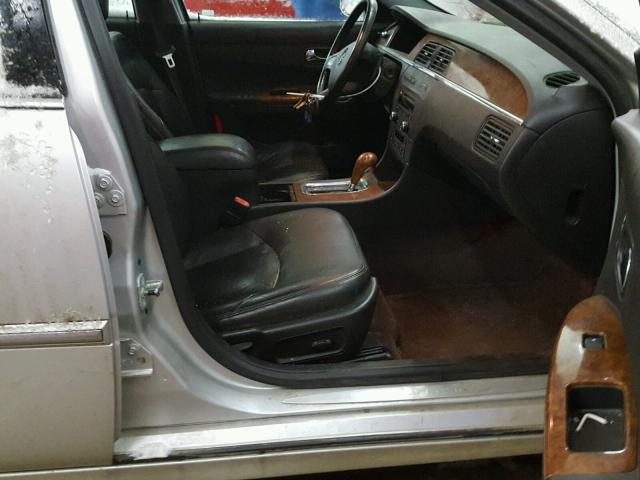 2G4WE567951283910 - 2005 BUICK LACROSSE C SILVER photo 5