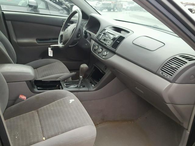 4T1BE32K45U624860 - 2005 TOYOTA CAMRY LE ნაცრისფერი ფოტო 5