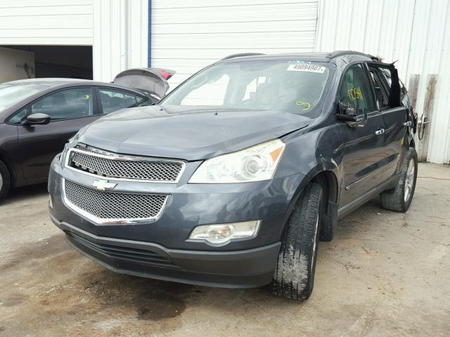 1GNER33DX9S128671 - 2009 CHEVROLET TRAVERSE L GRAY photo 2