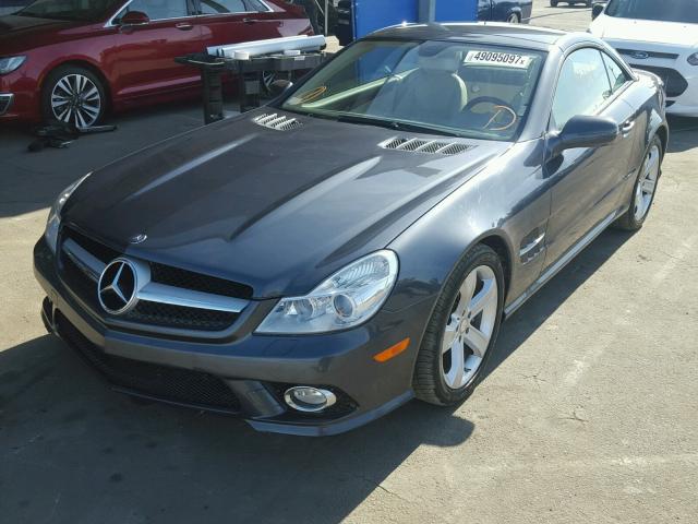 WDBSK71F49F142892 - 2009 MERCEDES-BENZ SL 550 GRAY photo 2