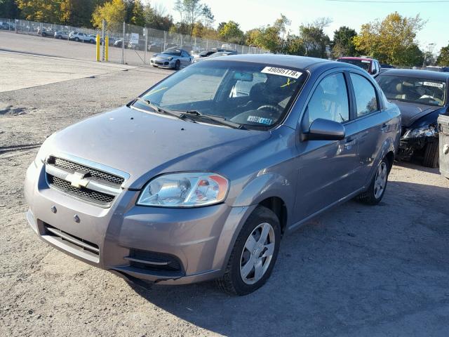 KL1TD5DE5AB126632 - 2010 CHEVROLET AVEO LS GRAY photo 2
