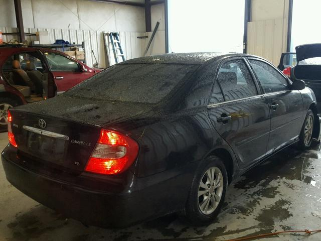 4T1BF32K94U077015 - 2004 TOYOTA CAMRY LE შავი ფოტო 4
