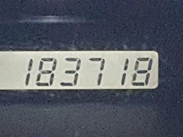 4T1BF32K94U077015 - 2004 TOYOTA CAMRY LE შავი ფოტო 8