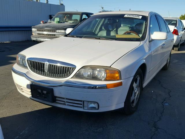 1LNHM86S1YY782929 - 2000 LINCOLN LS WHITE photo 2