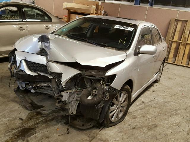 2T1BU4EE3AC427818 - 2010 TOYOTA COROLLA BA SILVER photo 2