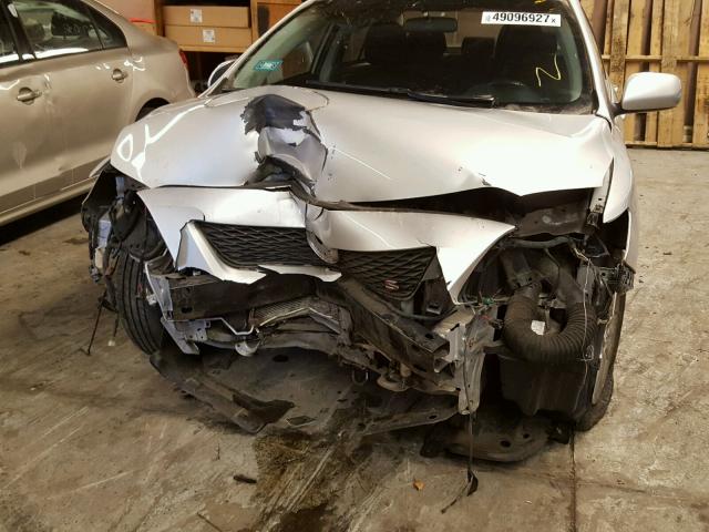 2T1BU4EE3AC427818 - 2010 TOYOTA COROLLA BA SILVER photo 9