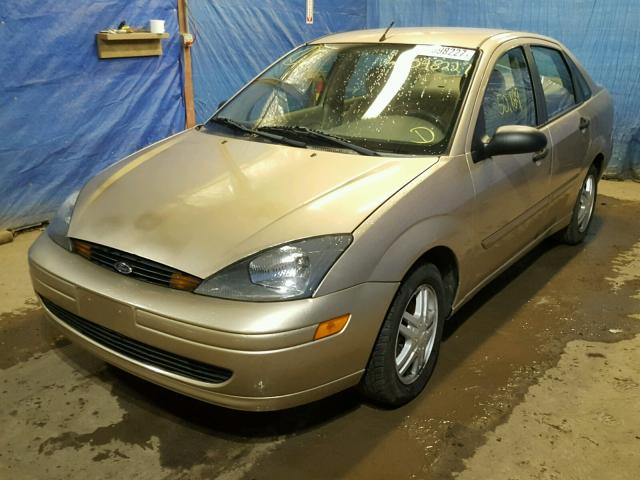 1FAFP34302W352111 - 2002 FORD FOCUS SE TAN photo 2