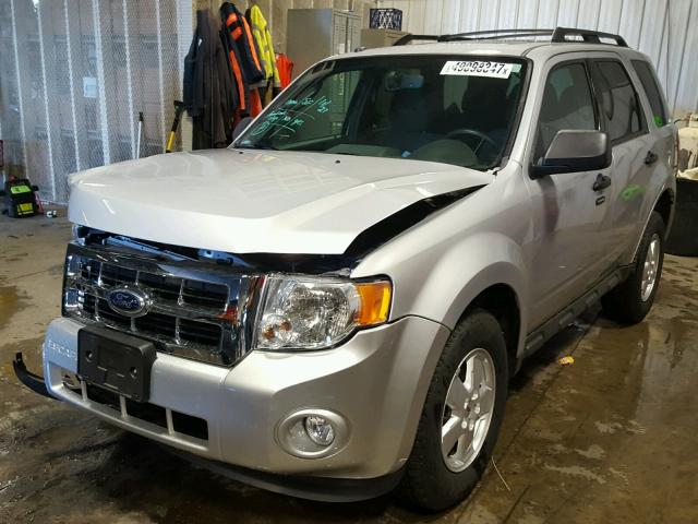 1FMCU0D77CKC67326 - 2012 FORD ESCAPE XLT SILVER photo 2