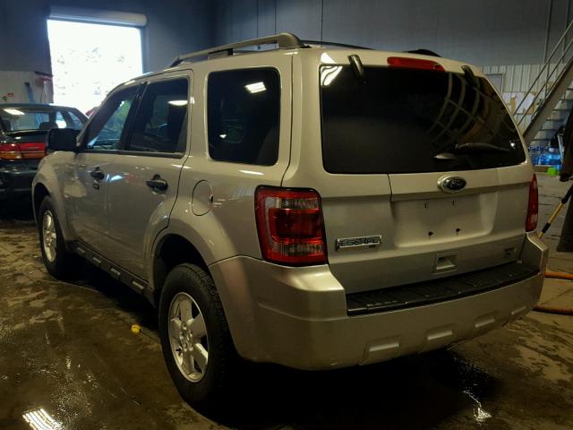 1FMCU0D77CKC67326 - 2012 FORD ESCAPE XLT SILVER photo 3