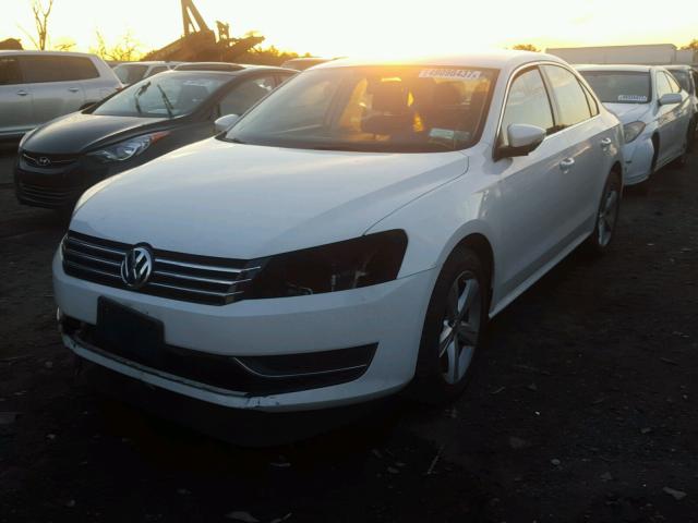 1VWBP7A30CC050127 - 2012 VOLKSWAGEN PASSAT SE WHITE photo 2