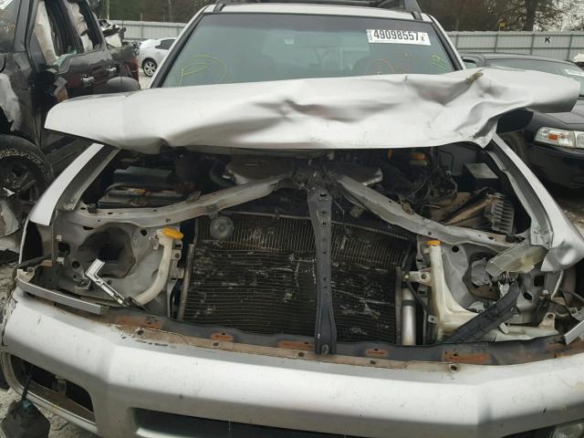 JN8DR09X42W665866 - 2002 NISSAN PATHFINDER SILVER photo 7