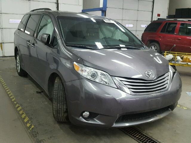 5TDDK3DC2FS101337 - 2015 TOYOTA SIENNA XLE SILVER photo 1