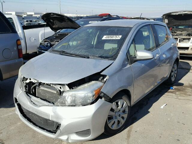 JTDKTUD39CD531741 - 2012 TOYOTA YARIS SILVER photo 2