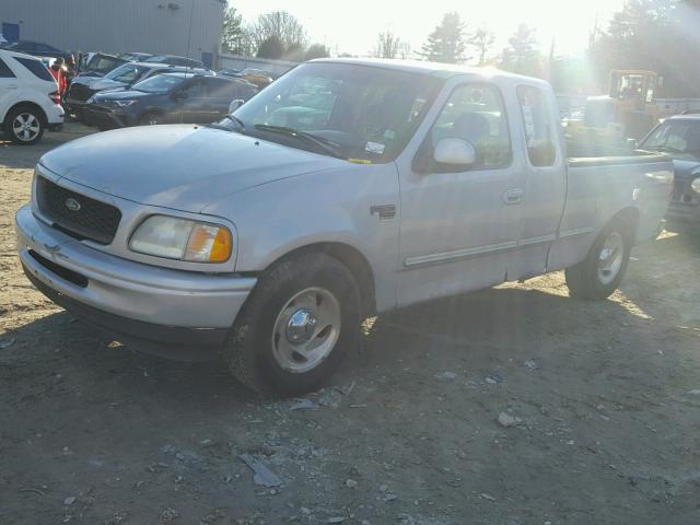 2FTZX1762WCB07166 - 1998 FORD F150 SILVER photo 2