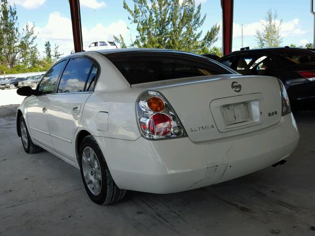 1N4AL11D54C156743 - 2004 NISSAN ALTIMA BAS WHITE photo 3