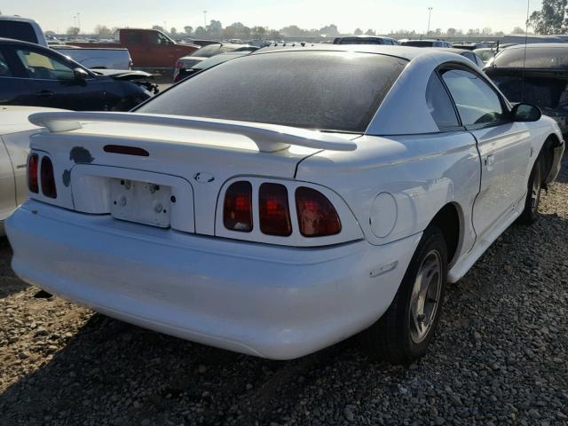 1FAFP4046WF125693 - 1998 FORD MUSTANG WHITE photo 4