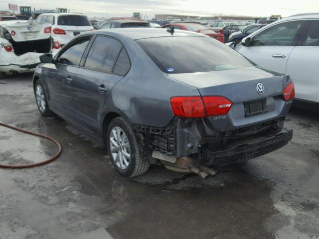3VWDX7AJ5CM078110 - 2012 VOLKSWAGEN JETTA SE 灰色 照片 3