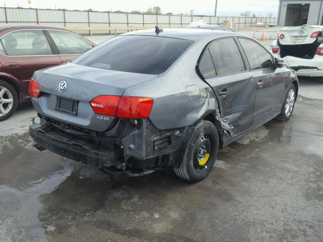 3VWDX7AJ5CM078110 - 2012 VOLKSWAGEN JETTA SE 灰色 照片 4