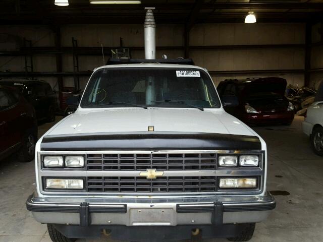 1GNEV16K2MF105462 - 1991 CHEVROLET SUBURBAN V WHITE photo 9