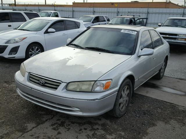 JT2BG22K6Y0398334 - 2000 TOYOTA CAMRY CE SILVER photo 2