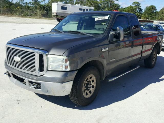 1FTSX20P36ED44768 - 2006 FORD F250 SUPER GRAY photo 2