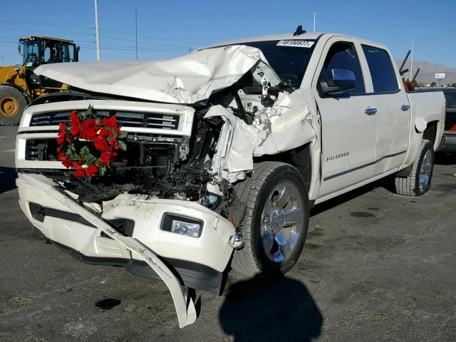 3GCPCREC3FG335531 - 2015 CHEVROLET SILVERADO WHITE photo 2