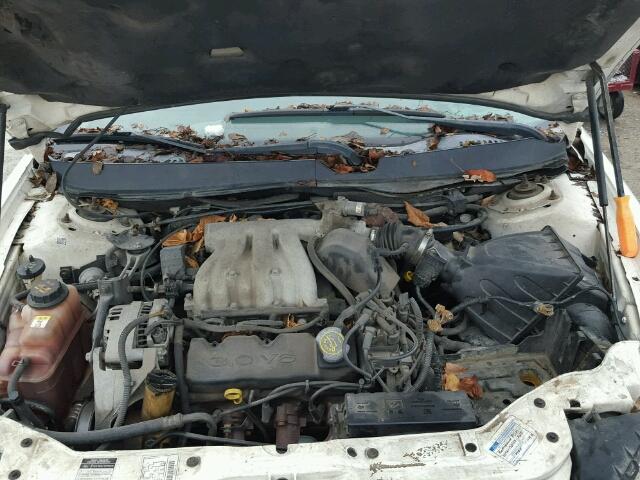 1FAFP5326YA237913 - 2000 FORD TAURUS SE WHITE photo 7