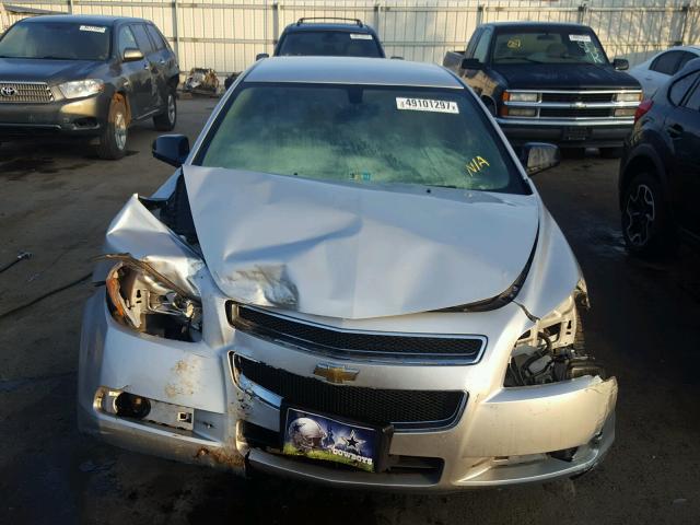 1G1ZB5EB0AF316787 - 2010 CHEVROLET MALIBU LS SILVER photo 9