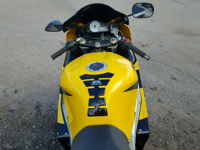 JS1GN7BA512107334 - 2001 SUZUKI GSX-R600 YELLOW photo 5