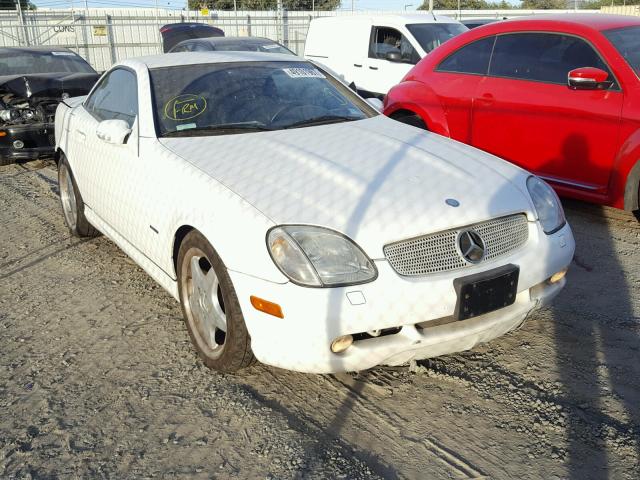 WDBKK49F21F197302 - 2001 MERCEDES-BENZ SLK 230 KO WHITE photo 1