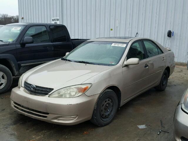4T1BE32K33U181582 - 2003 TOYOTA CAMRY LE 金色 照片 2