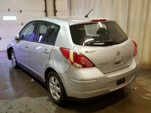 3N1BC13E48L367952 - 2008 NISSAN VERSA S SILVER photo 3