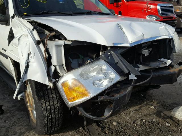 1GKET16S966116934 - 2006 GMC ENVOY XL WHITE photo 9