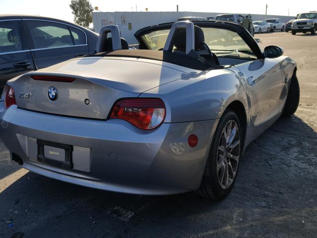 4USBU33596LW69956 - 2006 BMW Z4 3.0 GRAY photo 4