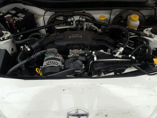 JF1ZNAA10G9703745 - 2016 TOYOTA SCION FR-S 白色 照片 7